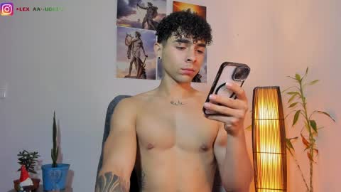 Snapshot of alex_zt7 chatting on 05.04.26 x online show from 05.04.26