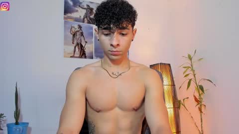 Snapshot of alex_zt7 chatting on 05.06.26 x online show from 05.06.26