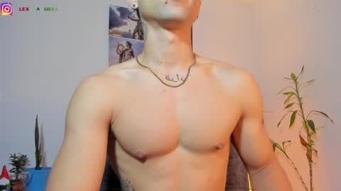 Snapshot of alex_zt7 chatting on 05.13.26 x online show from 05.13.26