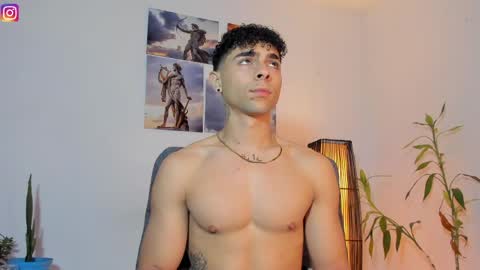Snapshot of alex_zt7 chatting on 05.15.26 x online show from 05.15.26