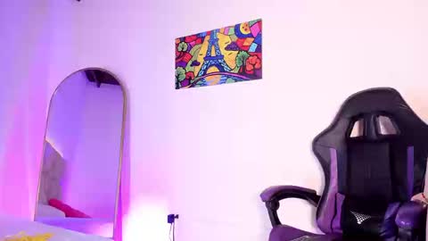 Snapshot of alexa_bue chatting on 09.20.25 alexa_bue online show from 09.20.25