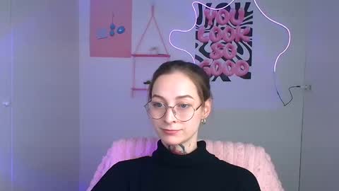 Snapshot of alexa_kittie chatting on 02.25.26 Alexa online show from 02.25.26