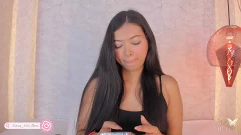 Snapshot of alexa_millers_ chatting on 05.08.26 Alexa Millers online show from 05.08.26