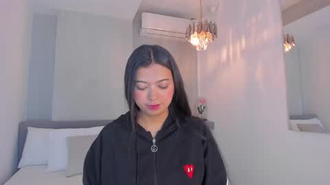 Snapshot of alexa_millers_ chatting on 06.19.26 Alexa Millers online show from 06.19.26