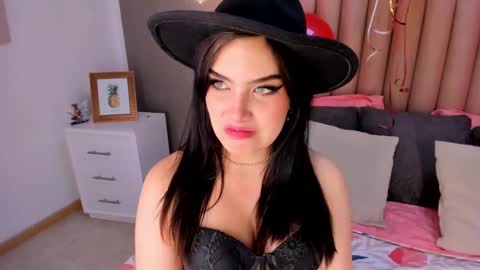 Alexa Thaylor online show from 02.21.25