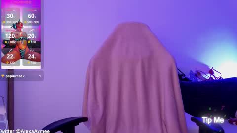 Snapshot of alexaaimee chatting on 10.18.25 Alexa online show from 10.18.25