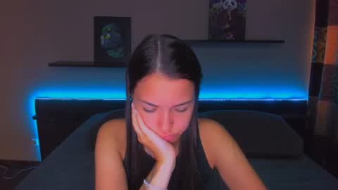 Snapshot of alexabarkley chatting on 07.01.26 angel online show from 07.01.26