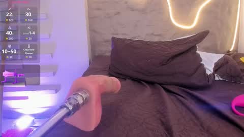 Snapshot of alexamora__ chatting on 12.18.25 C A M I L A online show from 12.18.25