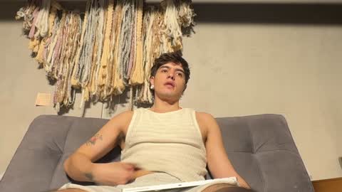 Snapshot of alexanddani chatting on 01.24.25 Alex Dani online show from 01.24.25