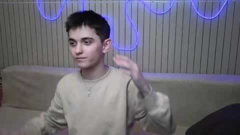 Snapshot of alexander_18_xxl chatting on 04.21.26 Alexander online show from 04.21.26