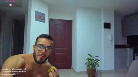 Onlyfansalexmartinezwb  Instagram alexwbmartinez  Twitter martinezcb937 online show from 09.11.25