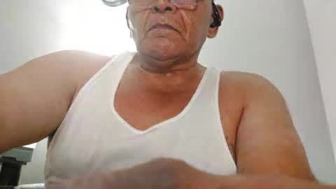 Snapshot of alexanderv28 chatting on 01.16.25 alexanderv28 online show from 01.16.25