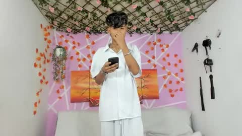 chicos hot online show from 02.24.25