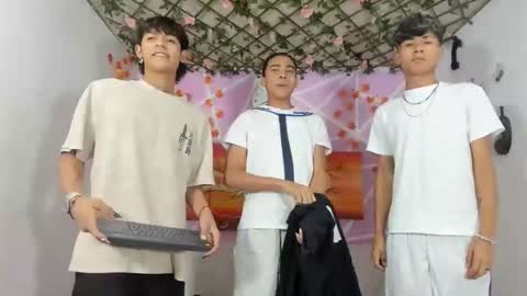 chicos hot online show from 02.26.25