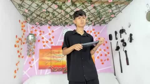 chicos hot online show from 02.28.25