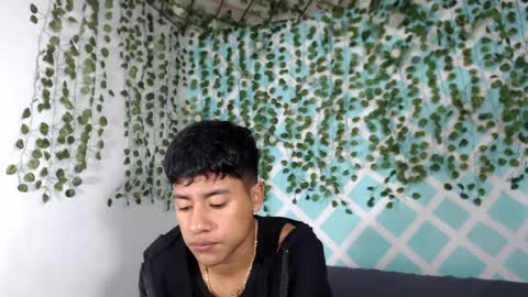 chicos hot online show from 09.14.25