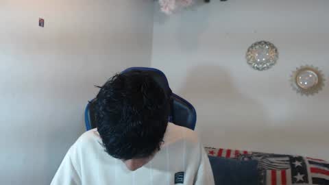 chicos hot online show from 10.21.25