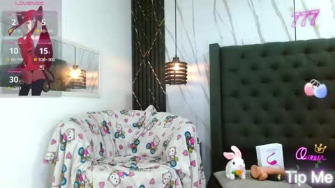 Snapshot of alexandra_castle chatting on 07.13.26 MAMASITA online show from 07.13.26