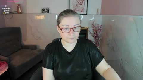 Alexandra online show from 04.10.26