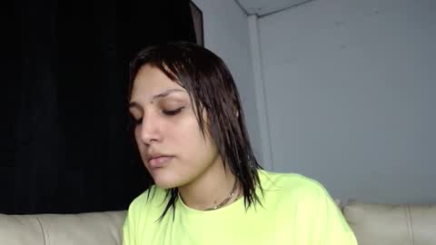 Snapshot of alexandra_lorens chatting on 10.23.25 geo online show from 10.23.25