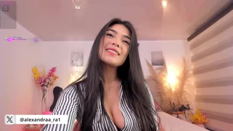 Alexandra Rodriguez online show from 02.17.25