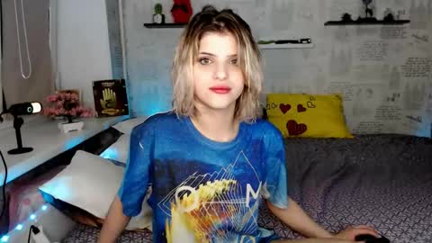 Snapshot of alexandraermes chatting on 07.10.26 AlexandraErmes online show from 07.10.26