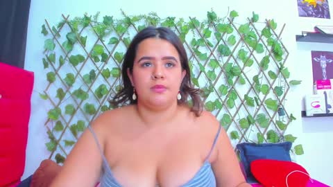 Snapshot of alexandramaravilla chatting on 12.18.24 ALEXANDRA online show from 12.18.24