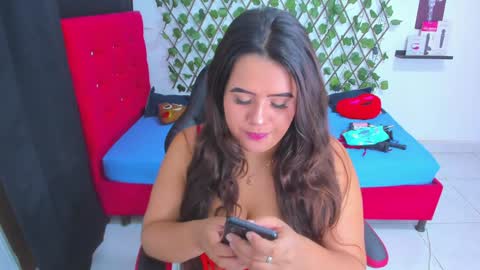 Snapshot of alexandramaravilla chatting on 01.08.25 ALEXANDRA online show from 01.08.25