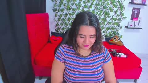 Snapshot of alexandramaravilla chatting on 01.11.25 ALEXANDRA online show from 01.11.25