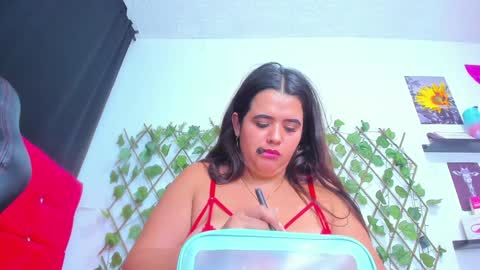 Snapshot of alexandramaravilla chatting on 01.14.25 ALEXANDRA online show from 01.14.25