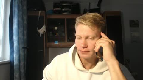 Snapshot of alexandrmarvel chatting on 10.06.25 SportStranger online show from 10.06.25