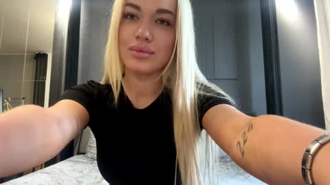 Snapshot of alexatarlet chatting on 08.03.26 Alex online show from 08.03.26