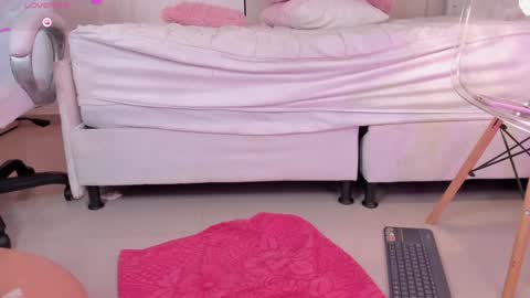 lexandra  online show from 12.03.24