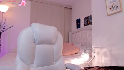 lexandra  online show from 12.30.24