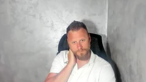 Snapshot of alexboy2022 chatting on 05.20.26 onlyfans..alexyno2022 online show from 05.20.26