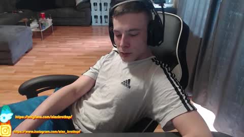 Snapshot of alexbrotkopf chatting on 09.17.25 Alex online show from 09.17.25
