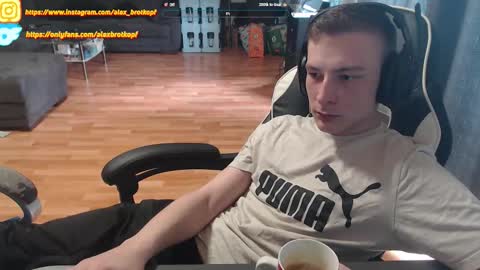 Snapshot of alexbrotkopf chatting on 09.27.25 Alex online show from 09.27.25