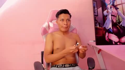 Snapshot of alexdunss chatting on 04.06.26 Alexdennus online show from 04.06.26