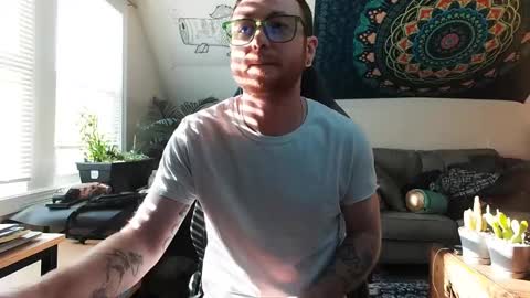 Snapshot of alexfoxxe chatting on 12.01.24 alexfoxxe online show from 12.01.24