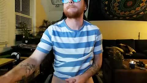 Snapshot of alexfoxxe chatting on 12.31.24 alexfoxxe online show from 12.31.24