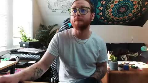 Snapshot of alexfoxxe chatting on 12.31.24 alexfoxxe online show from 12.31.24