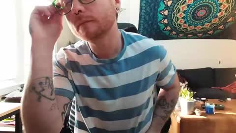 Snapshot of alexfoxxe chatting on 01.04.25 alexfoxxe online show from 01.04.25