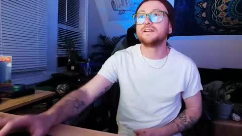 Snapshot of alexfoxxe chatting on 01.11.25 alexfoxxe online show from 01.11.25