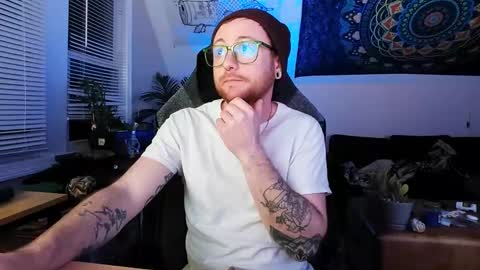 Snapshot of alexfoxxe chatting on 01.12.25 alexfoxxe online show from 01.12.25