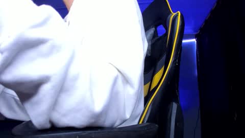 Snapshot of alexgiraldo__ chatting on 09.22.25 alexgiraldo__ online show from 09.22.25