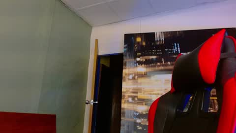 Snapshot of alexgiraldo__ chatting on 06.13.26 alexgiraldo__ online show from 06.13.26