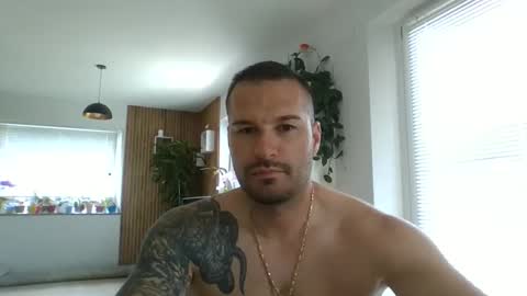 Snapshot of alexgrandi2024 chatting on 05.18.26 rey ale84 online show from 05.18.26