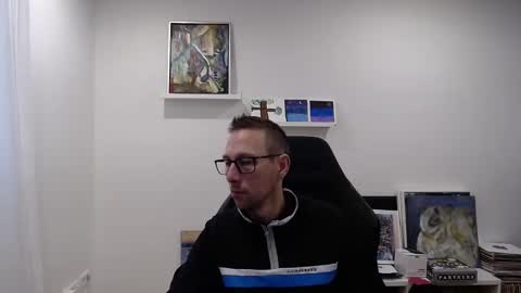 Snapshot of alexhunter4u chatting on 12.17.24 alexhunter4u online show from 12.17.24