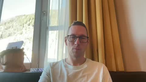 Snapshot of alexhunter4u chatting on 12.27.24 alexhunter4u online show from 12.27.24