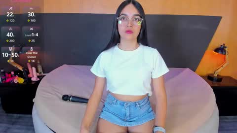 Snapshot of alexia__cox chatting on 10.12.25 Alexia online show from 10.12.25
